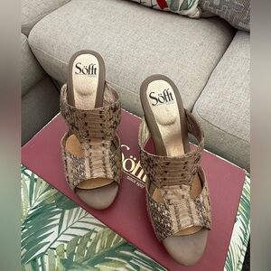 Sofft Brown Snake Pattern Heels